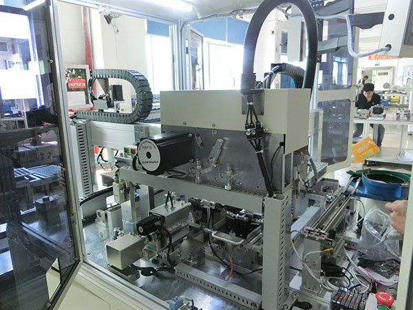 深圳全自動(dòng)點(diǎn)膠機(jī)