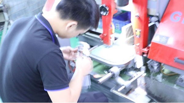 半自動點膠機價格