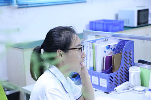 自動點膠機設備價格