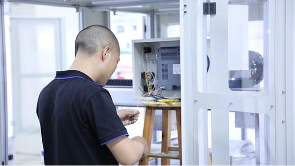 桌面型自動點膠機(jī)