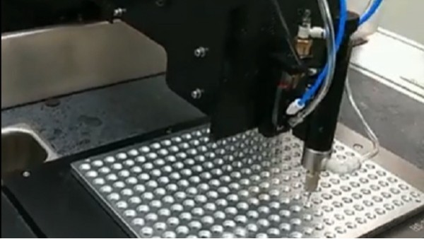 創(chuàng)精銳帶你了解全自動視覺點膠機