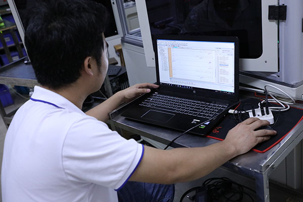 熱熔膠自動視覺點膠機(jī)廠家