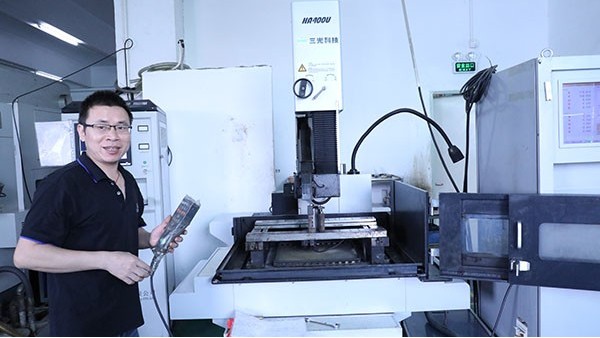 四軸視覺點(diǎn)膠機(jī)