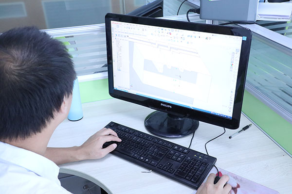 4頭臺式自動點膠機(jī)