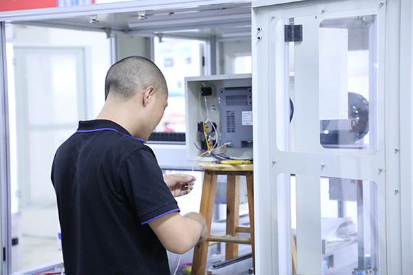 高速點(diǎn)膠機(jī)裝配