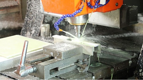 東莞精密點(diǎn)膠機(jī)