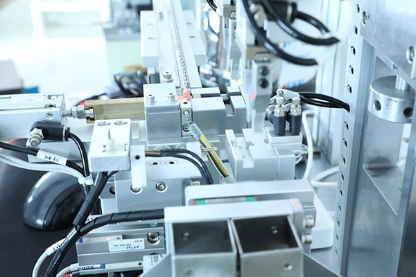 uv膠自動(dòng)點(diǎn)膠機(jī)定制