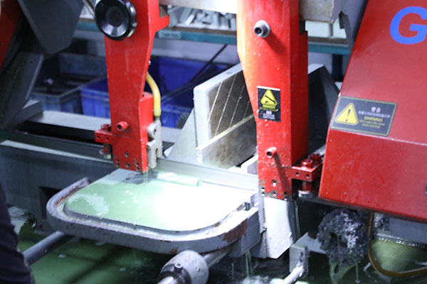 uv膠自動(dòng)點(diǎn)膠機(jī)客戶