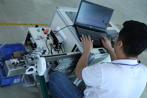 三軸點(diǎn)膠機(jī)廠家